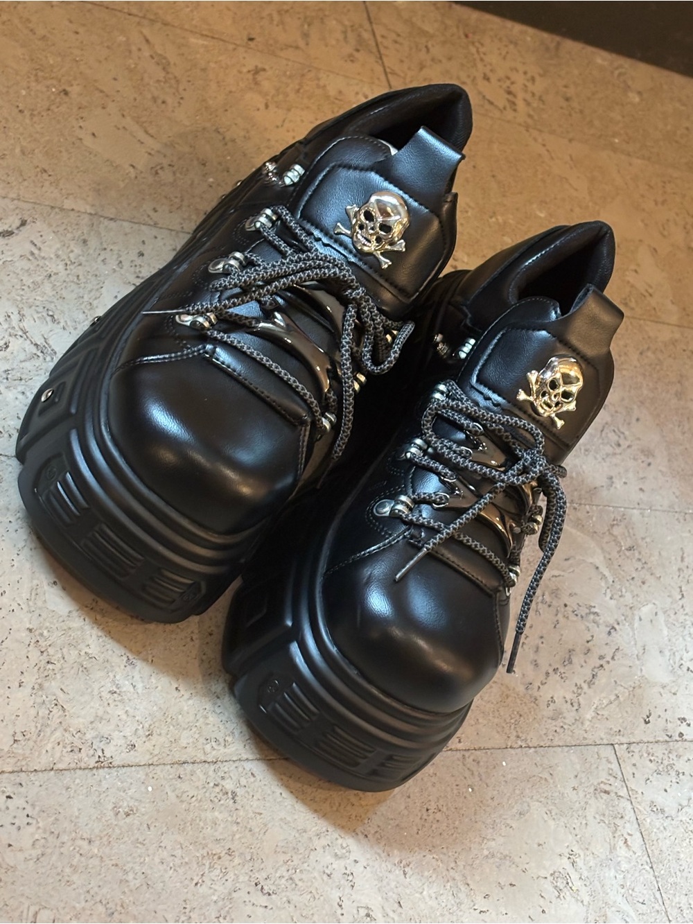 Womens Black Platform Skull Lace-Up Sneakers
